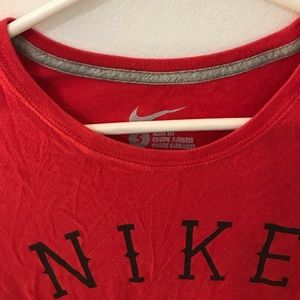 Nike Womens tshirt